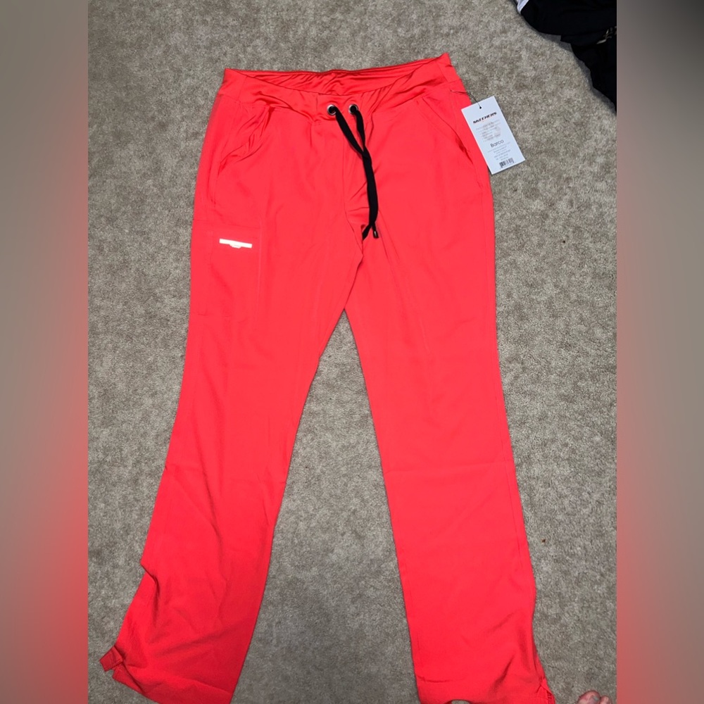 Sketchers by Barco women’s scrub pants